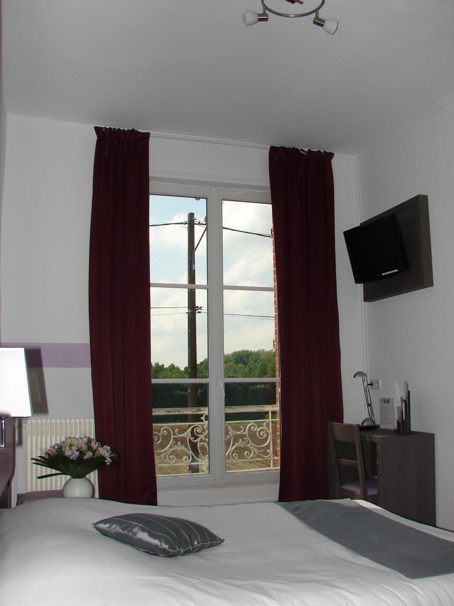 Logis Hotels Restaurants- Villa Des Bordes Cléry-Saint-André Kamer foto