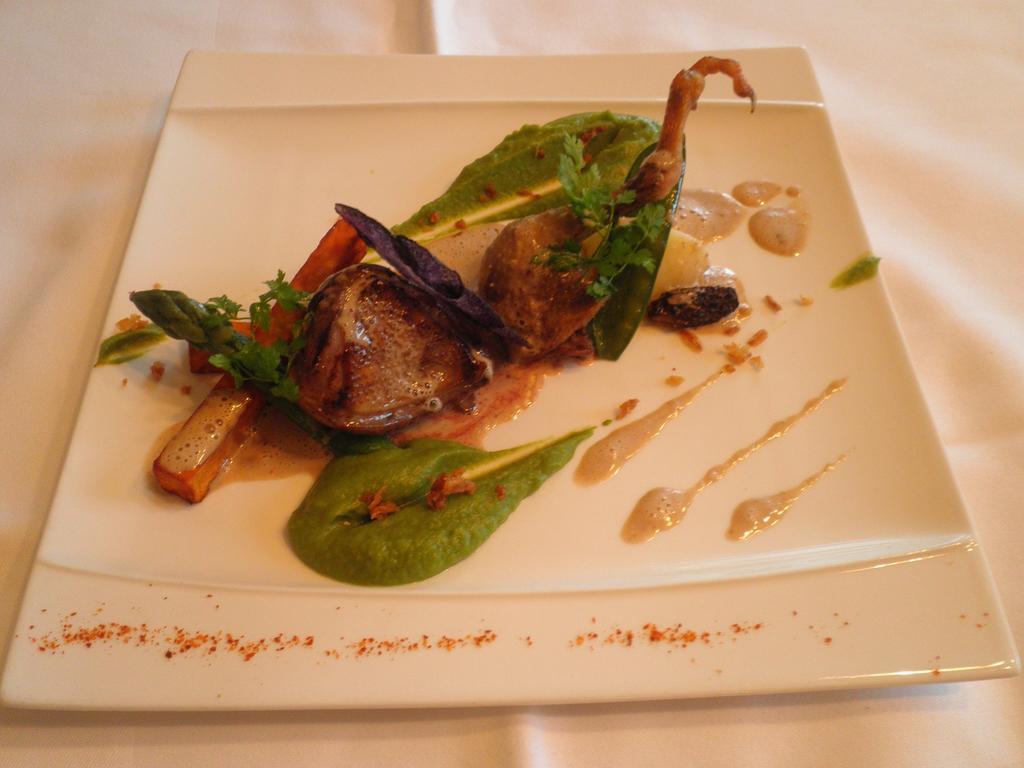 Logis Hotels Restaurants- Villa Des Bordes Cléry-Saint-André Buitenkant foto
