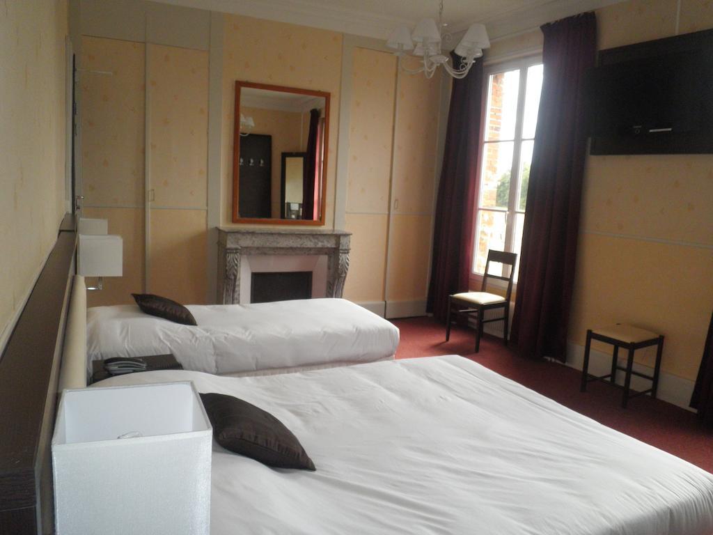 Logis Hotels Restaurants- Villa Des Bordes Cléry-Saint-André Kamer foto