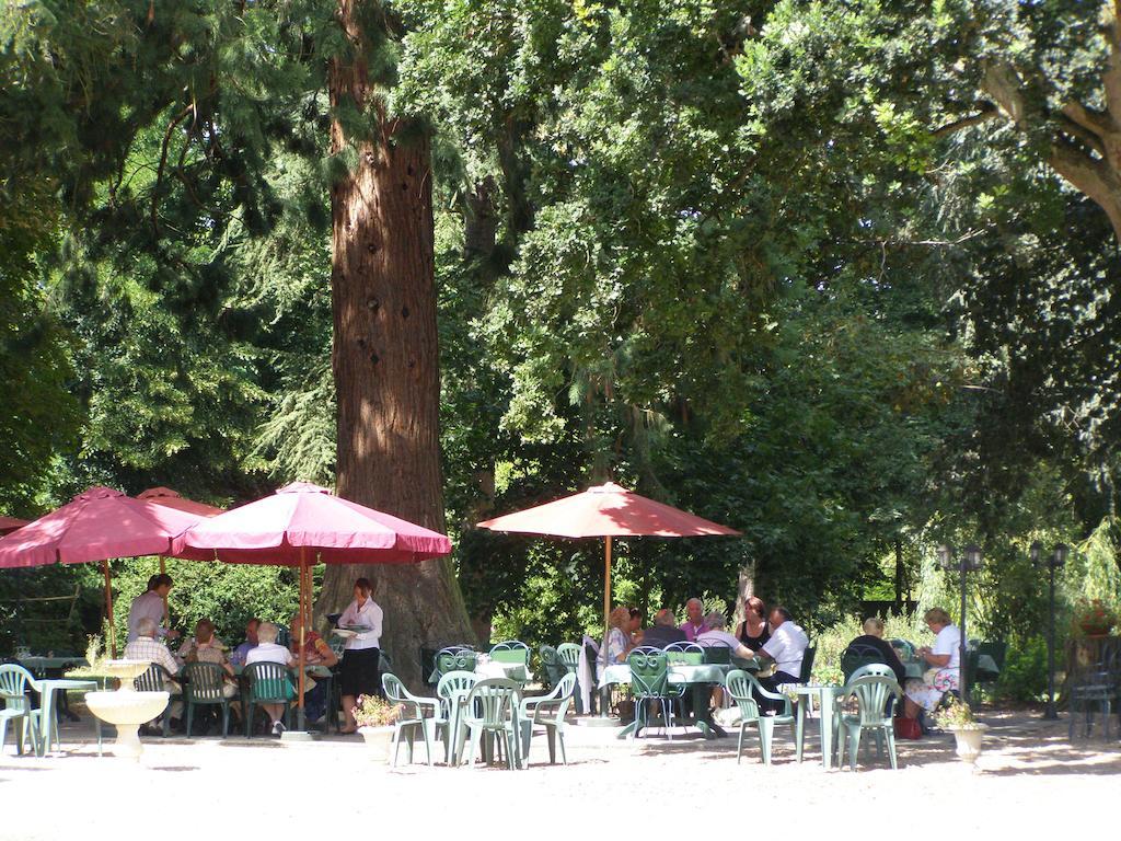 Logis Hotels Restaurants- Villa Des Bordes Cléry-Saint-André Buitenkant foto