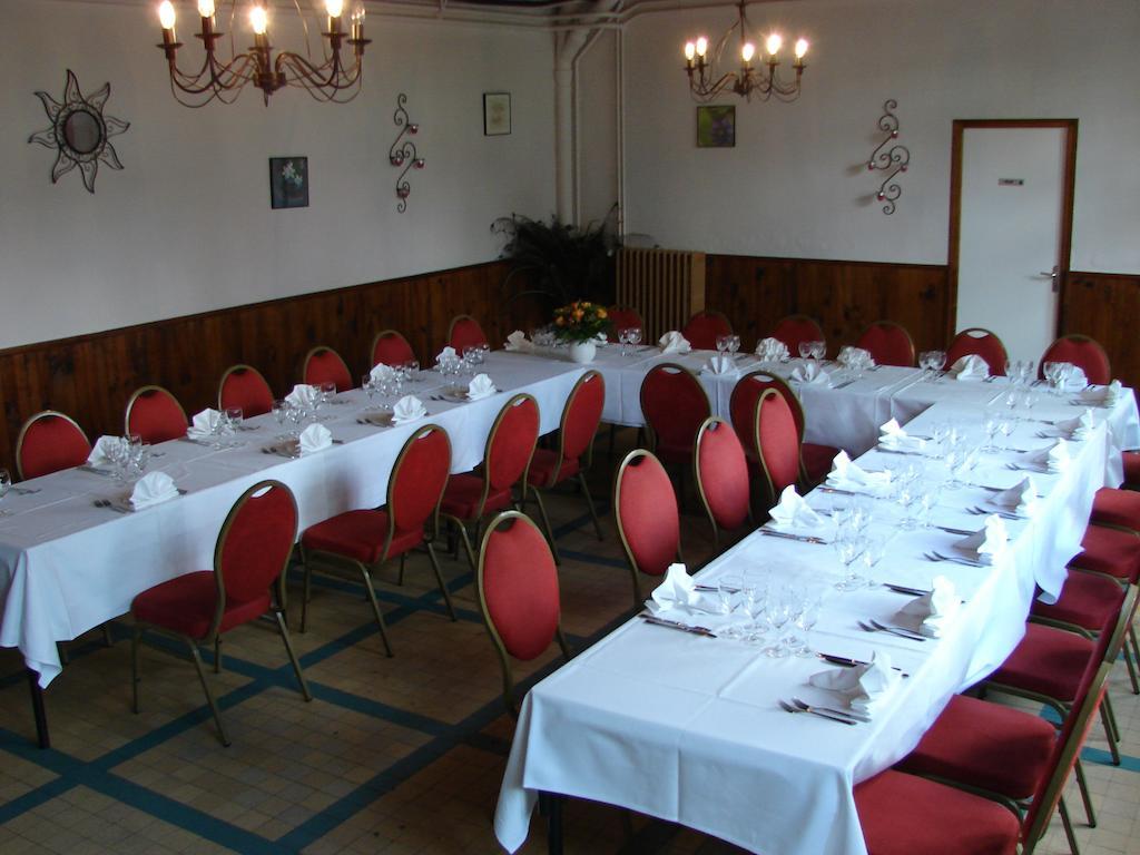 Logis Hotels Restaurants- Villa Des Bordes Cléry-Saint-André Buitenkant foto